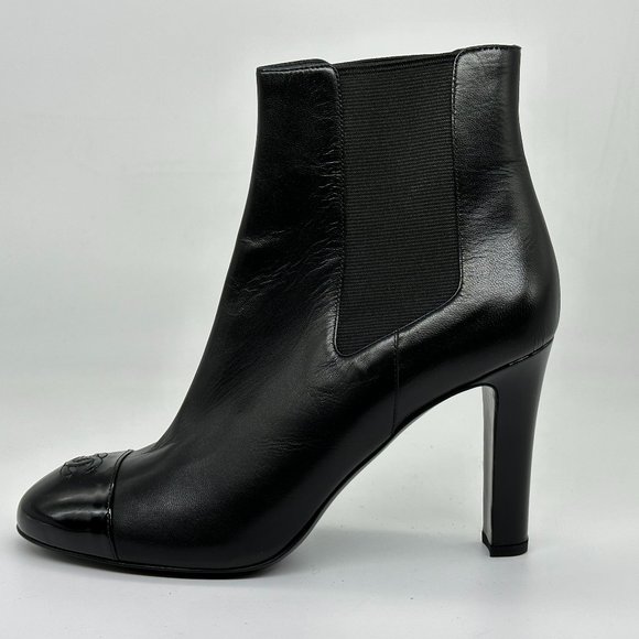 CHANEL 21B Leather Patent Cap Toe CC Ankle Boots Booties Heels - Picture 2 of 16